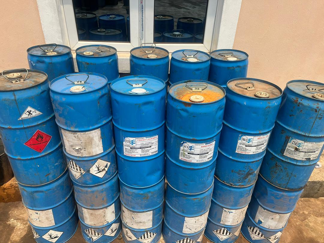 Fragrance oils and botanicals